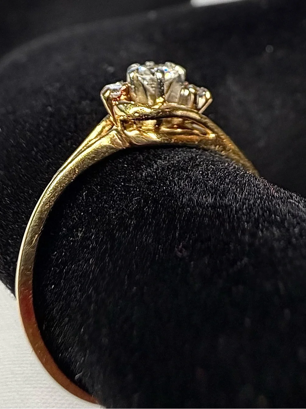 14K Yellow Gold Diamond Bridal Set Elegant Vintage Estate Swirl Bypass‎ Design